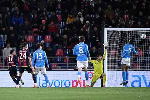 أهداف مباراة نابولي وبولونيا