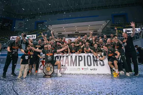 احتفالات ومراسم تتويج الأهلي بلقب دوري المحترفين لكرة اليد 2024-2025