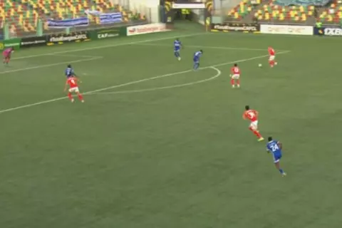 تسديدة جراديشار أمام الهلال السوداني