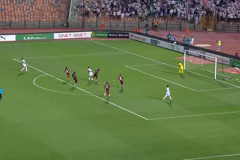 تسديدة خطيرة لسيف الجزيري أمام ستيلينبوش 