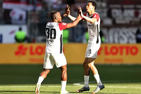 أهداف مباراة فرانكفورت وسانت باولي