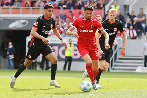 أهداف مباراة فرايبورج وفرانكفورت