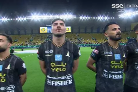 ملخص لمسات محمد شريف في مباراة النصر والخليج