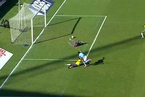 ماييلي يهدر هدف محقق أمام صنداونز