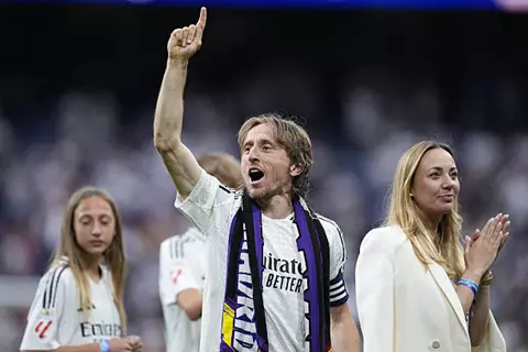 الظهور الأخير للوكا مودريتش في ملعب البرنابيو