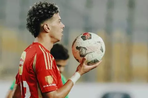 هدف الأهلي الرابع أمام المصري ( إمام عاشور )