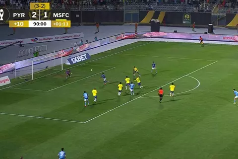 فيستون ماييلي يهدر فرصة هدف لبيراميدز أمام صنداونز