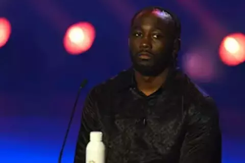 الرياض تكتب أول فصول نزال القرن في مؤتمر صحفي يشعل الأجواء