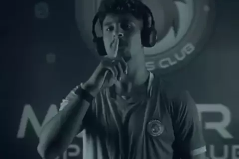 مودرن سبورت يقدم لاعبه الجديد محمود ممدوح على أغنية بلغوا كل الأخصام 