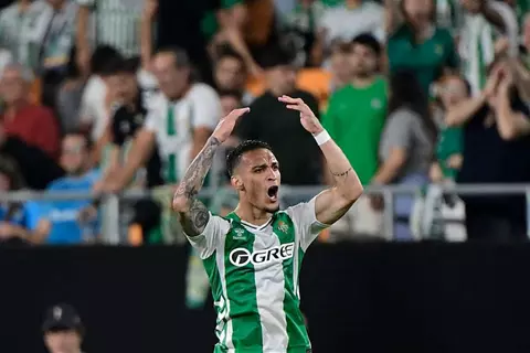 هدف ريال بيتيس الثاني أمام نوتينجهام ( أنتوني )