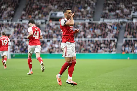 هدف أرسنال الأول أمام نيوكاسل (ميرينو) 