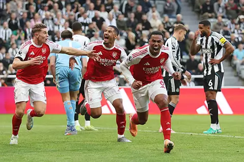 هدف أرسنال الثاني أمام نيوكاسل (جابرييل) 