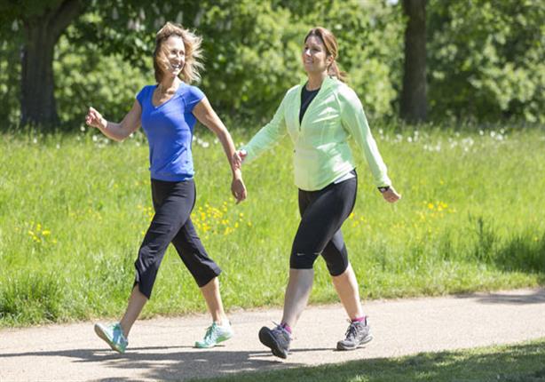 المشي السريع يعزز كفاءة الذاكرة بين الناجيات من سرطان الثدي                                                                                                                                             