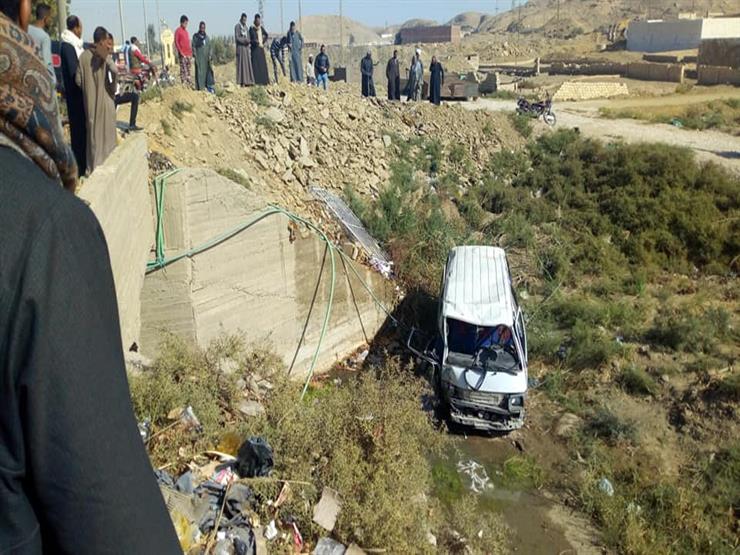 حادث انقلاب ميكروباص بادفو