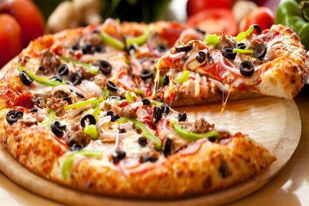 منها البيتزا..  أطعمة تزيد خطر الإصابة بألزهايمر