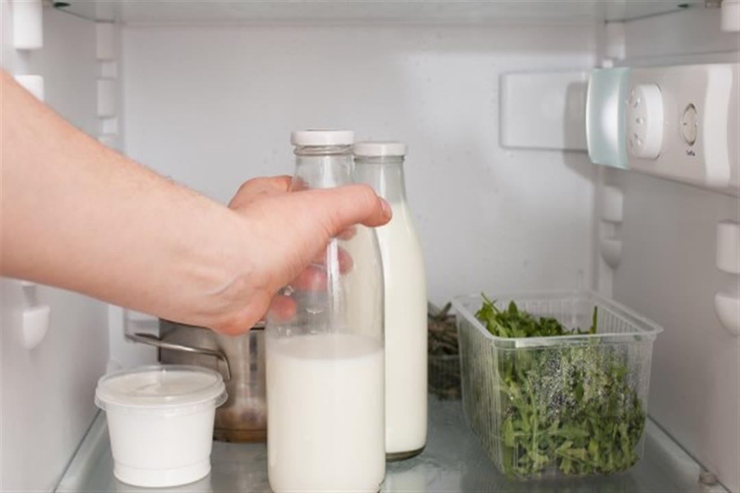milk-in-refrigerator