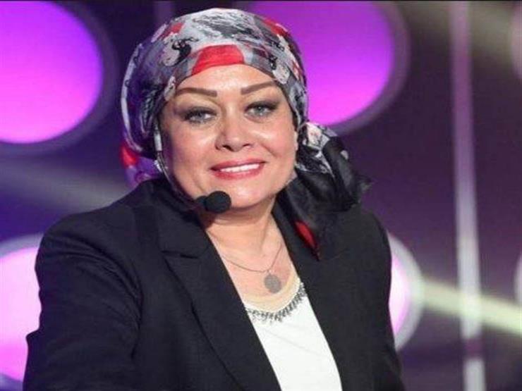 الفنانة هالة فاخر