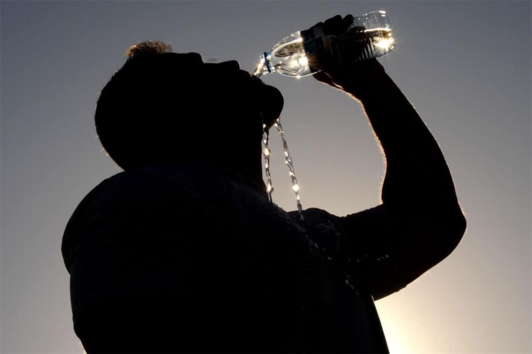 حكم-شرب-الماء-من-شدة-العطش-في-رمضان
