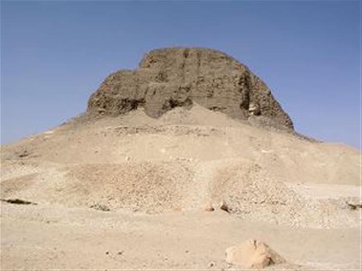 300px-SenusretIIPyramid