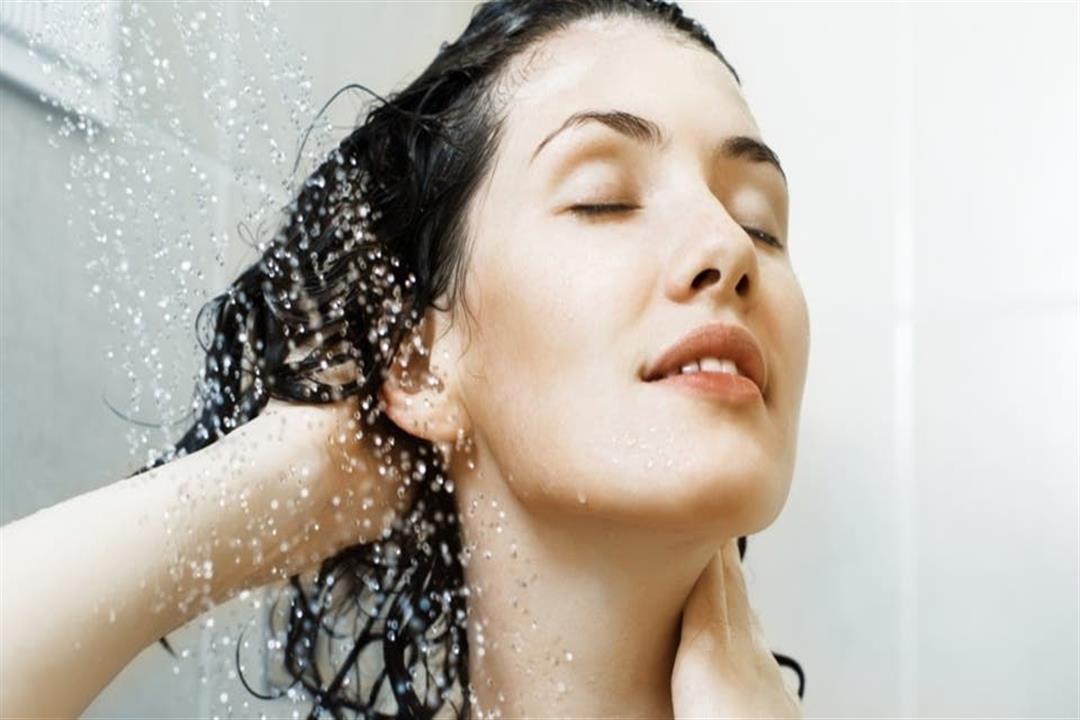 غسل الشعر بالماء العذاب