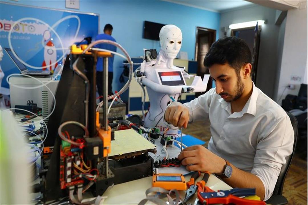 المهندس محمد الكومي مخترع الروبوت