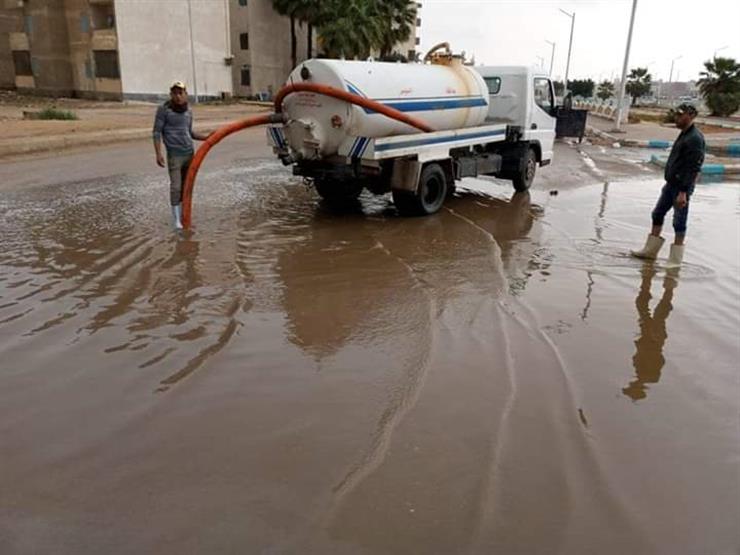 سحب مياه الامطار بحي فيصل 