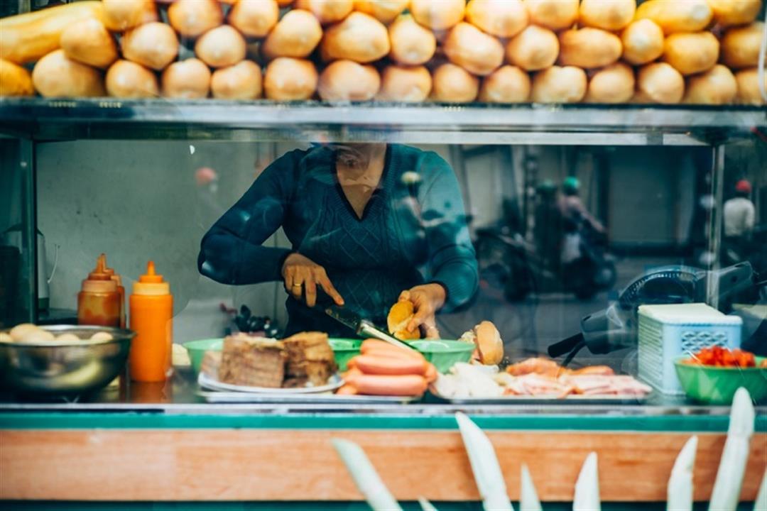 Typical-street-food-in-Hanoi-Vietnam-Sabino-Parente-590694254