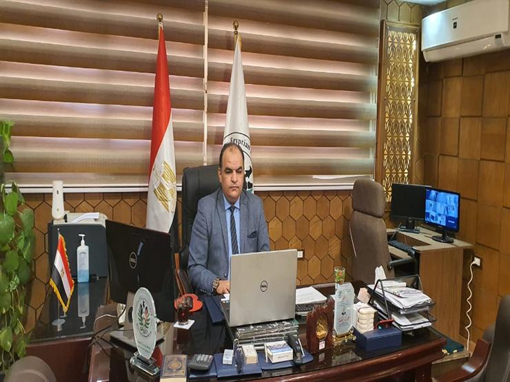 الدكتور أحمد العطار