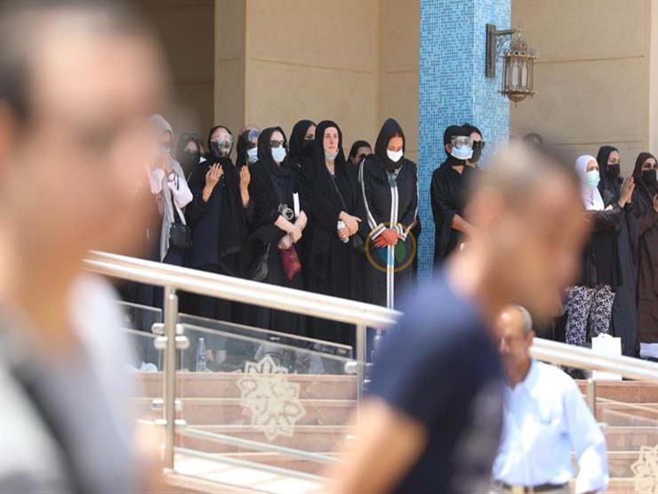 جنازة دلال عبدالعزيز