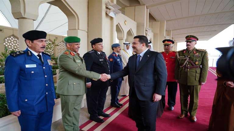رئيس الوزراء العراقي يصل إلى الكويت