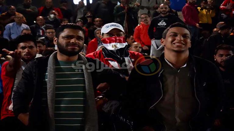 مشجو مصر يلملون أحزان الخروج من المونديال
