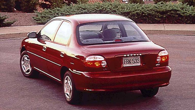 kia-mentor-ii-2001-2002-sedan-exterior-1