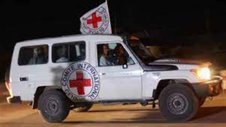 بدء عملية تسليم الأسرى المفرج عنهم من غزة للصليب الأحمر