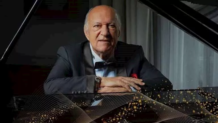 بعد نقله للمستشفى.. مصطفى كامل يكشف تفاصيل الحالة الصحية للموسيقار عمر خيرت