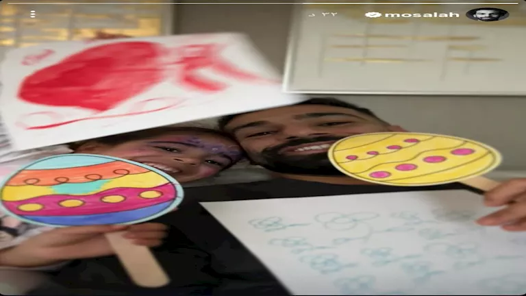 ظهور جديد لمحمد صلاح رفقة ابنته كيان