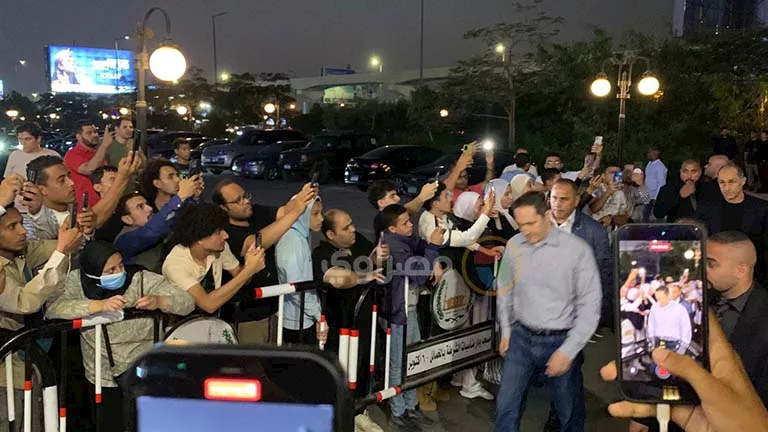 علاء وجمال مبارك في عزاء والد محمد رمضان