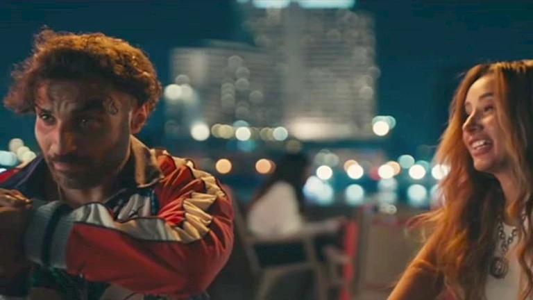 أحمد فهمي في فيديو يجمعه بطليقته هنا الزاهد 
