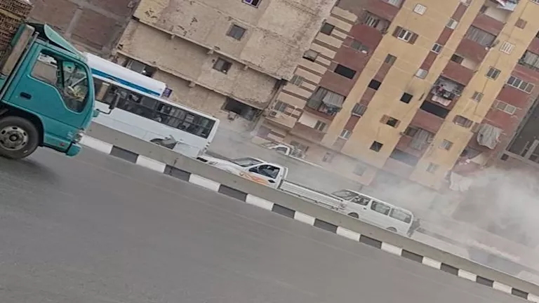 إصابة سائق في انقلاب سيارة