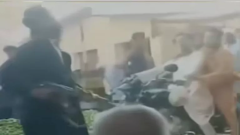 أبو صدام بلطجي إتاوات سوق الجمعة (4)