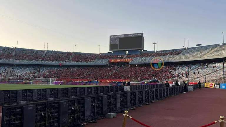 جماهير الأهلي في استاد القاهرة