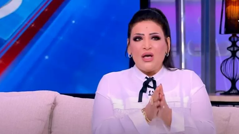 الفنانة بدرية طلبة