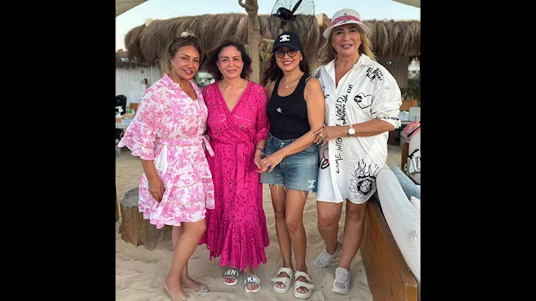 أنغام مع ليلى علوي وإلهام شاهين 