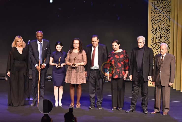 يسرا تسلم جوائز ساويرس الثقافية للفائزين في فرع كبار الأدباء