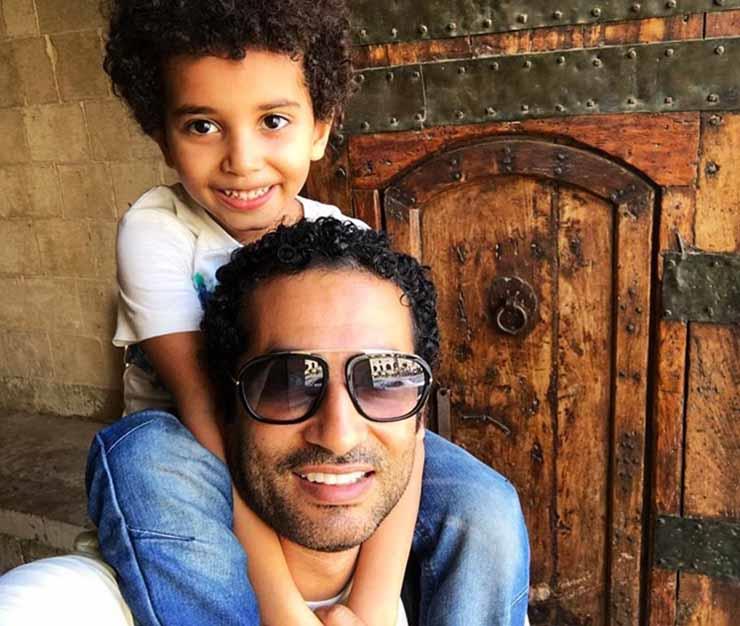 عمرو سعد مع ابنه علي