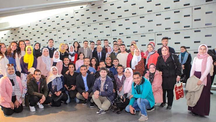 مشاركة طلاب الاقتصاد والعلوم السياسية في الوفد الزائر لمكتبة الإسكندرية
