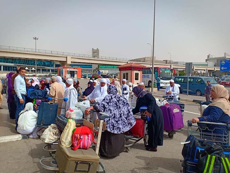 تسيير رحلات جوية من مطار القاهرة (2)