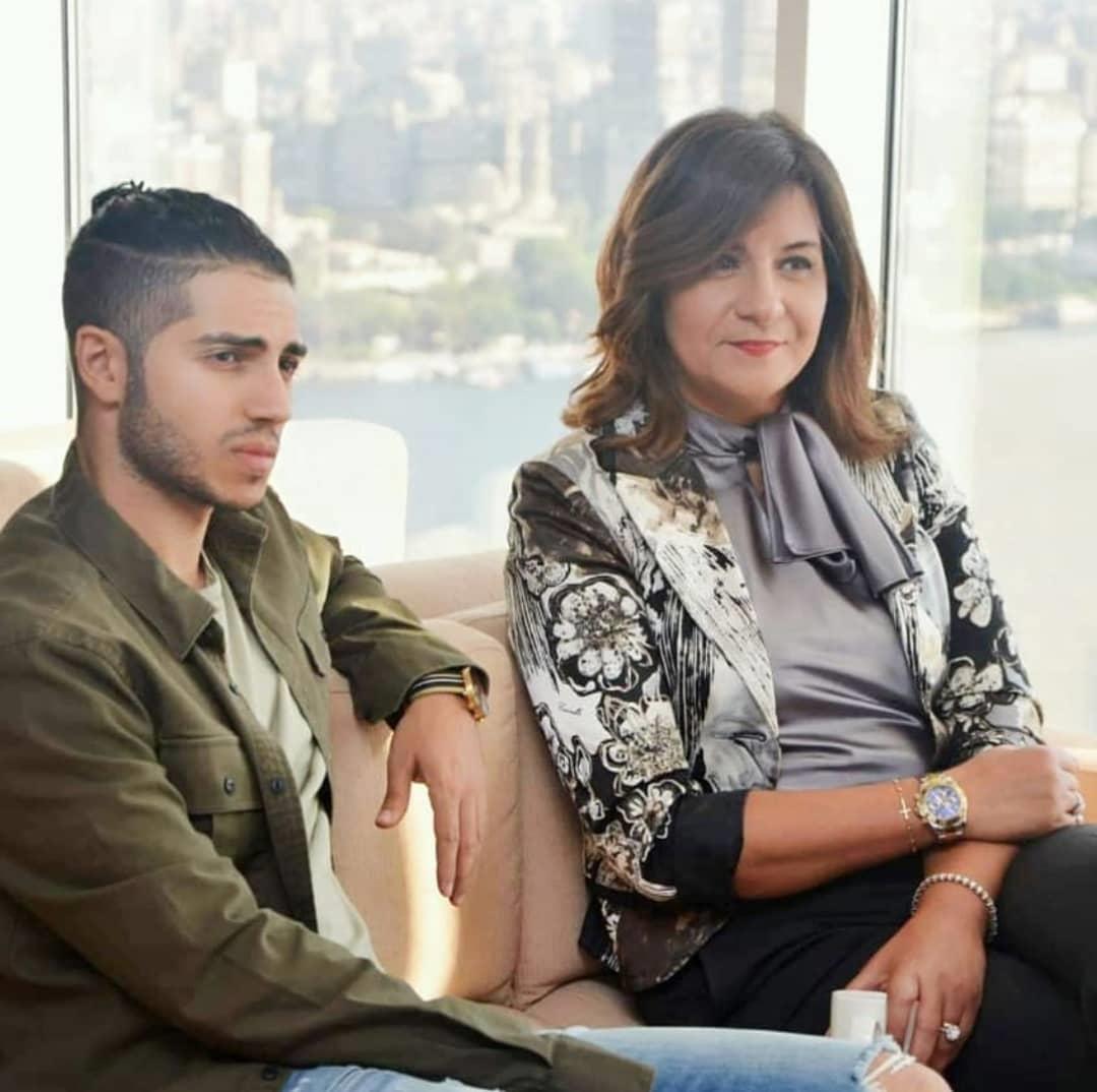وزيرة الهجرة مع مينا مسعود