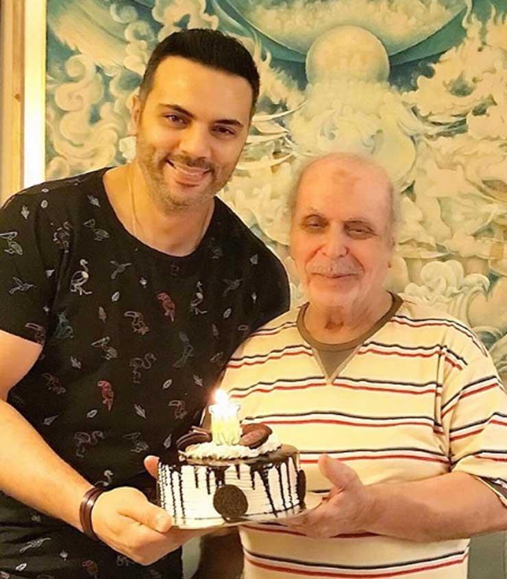 أحمد فريد يحتفل بعيد ميلاد والده