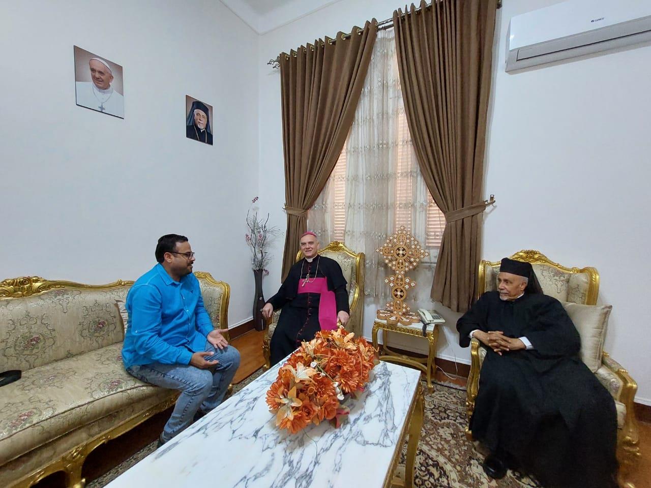 محرر مصراوي مع سفير الفاتيكان بالقاهرة 