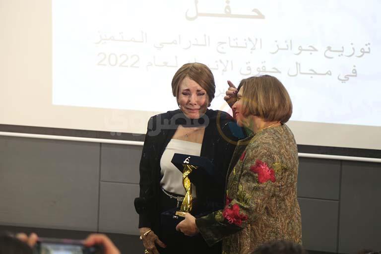 لبنى عبدالعزيز في حفل تكريم القومي لحقوق الإنسان 